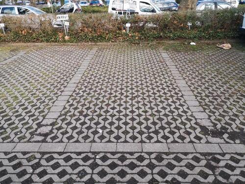 Foto - Pkw Stellplatz Petershausen - 80,00&nbsp;EUR Miete,