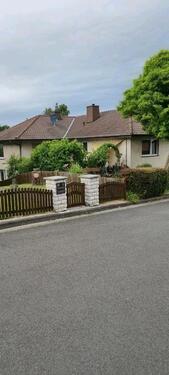 Foto - Freistehendes Ein-Zweifamilienhaus (Keller und Dachboden)
