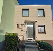 Familienfreundliches Reihenmittelhaus von privat zu verkaufen - Ispringen