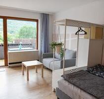 Voll möblierte Wohnung - 743,00&nbsp;EUR Kaltmiete, ca.&nbsp; 30,00&nbsp;m&sup2; in Sonnenbühl (PLZ: 72820)