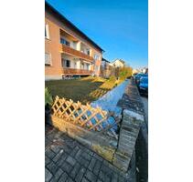 Gepflegtes 3 Zimmer Erdgeschosswohnung mit Garten Balkon Garage - Tegernheim