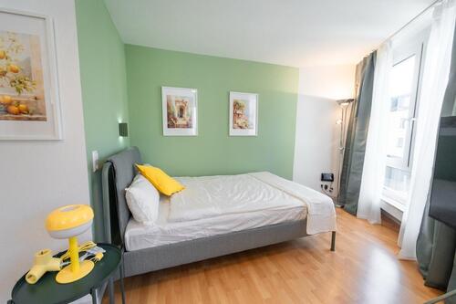 Foto - Modern möblierte 1,5-Zimmer Wohnung mit Balkon in zentraler Lage