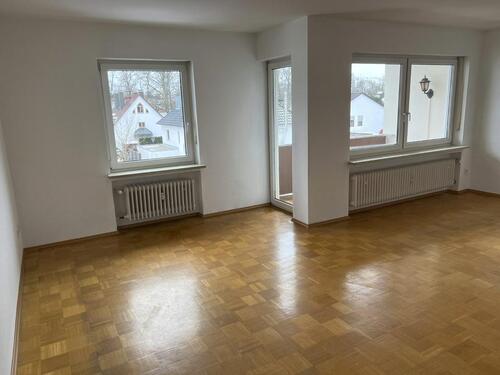 Foto - Attraktive 3,5-Zimmer-Wohnung mit Balkon, Garage und Gartenanteil