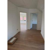 Wohnung 3ZKB, 94m2, frisch renoviert zu vermieten - Ober-Ramstadt