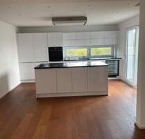 Exklusive Maisonette Wohnung mit riesiger Dachterrasse - Brunnthal