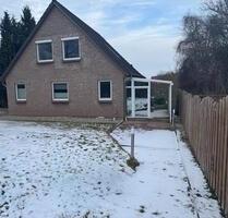 Freistehendes EFH mit großem Garten am Bachlauf - Nusse