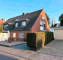 Zwei-Familien-Haus auf großem Grundstück - Köln Rodenkirchen