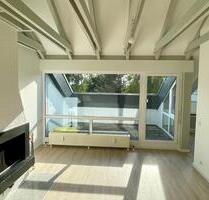 Hochwertige, helle 3+ Zimmer DG-Wohnung mit Kaminofen und Loggia - Emmendingen