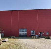 Hohe Gewerbehalle, Lager- und Produktionshalle Nähe A 96A 7, Nähe Flughafen, grosser Aussenbereich - Lauben