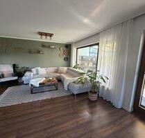 Reiheneckhaus zu mieten - 2.300,00&nbsp;EUR Kaltmiete, ca.&nbsp; 120,00&nbsp;m&sup2; in Nürnberg (PLZ: 90431) Gaismannshof
