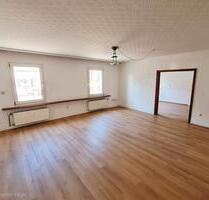 Großzügige 132m² Wohnung ink. EG- Studio: 5.5 Zi., 2 Bäder - Lutzerath