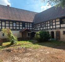 Historischer 3-Seiten-Hof - 285.000,00&nbsp;EUR Kaufpreis, ca.&nbsp; 970,00&nbsp;m&sup2; in Frohburg (PLZ: 04654)