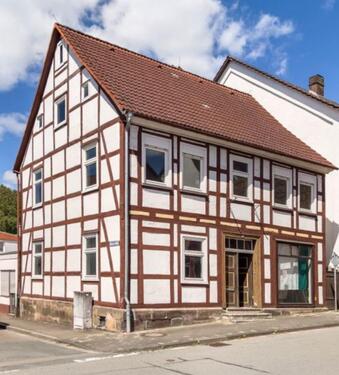 Foto - Einzugsfertiges Wohnhaus mit Gewerbe,Lager (sep.Eingang),Garage