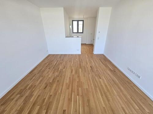Foto - Wohnen im Denkmal - 2 Zimmer, Balkon, Parkett, modernes Bad mit Wanne, Fußbodenheizung & Stellplatz