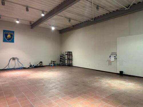 Foto - 100qm Gewerbehalle zu vermieten Kein Autohandel und Werkstatt
