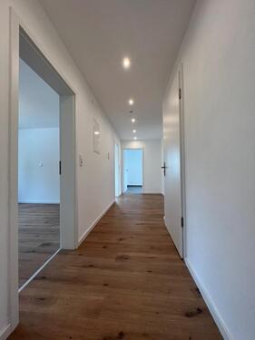 Foto - 4-Zimmer-Wohnung mit Einbauküche und Terrasse