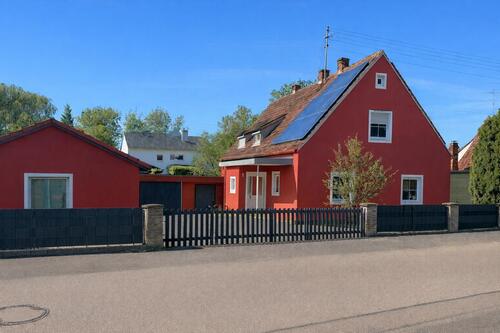 Foto - Freistehendes Einfamilienhaus mit großem Potenzial von Privat