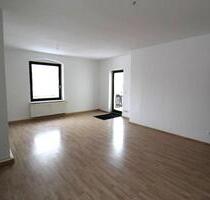 Ruhig wohnen im Stadtkern mit Einbauküche - Helle Wohnung zum sofortigen Bezug - Penig