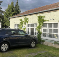 Stellplatz für Elektrofahrzeuge mit Ladestation - Pegau