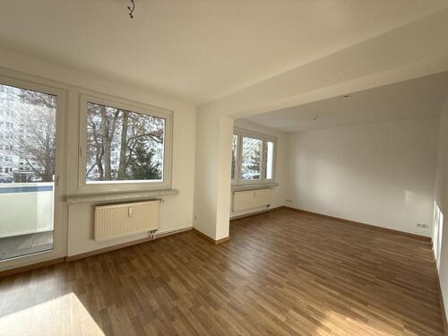 Foto - Familienwohnung 2 Bäder Balkon - 772,00&nbsp;EUR Kaltmiete, ca.&nbsp; 115,21&nbsp;m&sup2;