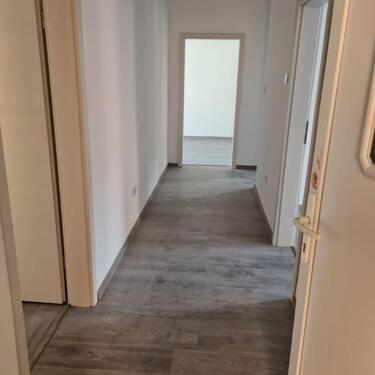 Foto - Große und neurenovierte 4 ZKB Wohnung mit Wintergarten