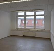 Hupfeldcenter: Helles Büro oder Atelier in Leipzig West, ca. 31 m², Nordseite