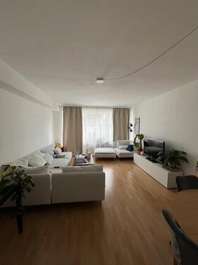 Foto - UNTERMIETE: Möblierte 2-Zimmer-Wohnung Düsseldorf Stadtmitte