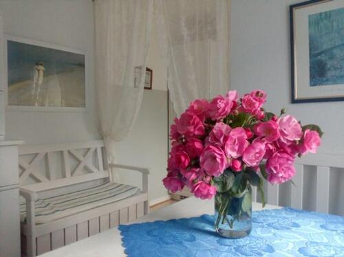 Foto - 2 22 Zimmer Reihenendhaus in grüner Umgebung, voll möbliert