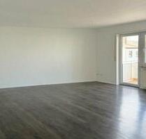 große 1.5 Zimmerwohnung, inkl. Einbauküche und neuem Bad - Limburgerhof