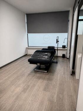Foto - Kosmetikraum ManikürePediküre Arbeitsplatz zu vermieten