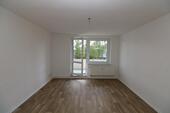 Foto - Rein in die gute Stube - 3RW in toller Lage mit Badewanne und Balkon