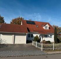 Einfamilienhaus mit großen Garten in ruhiger Lage - Siegenburg