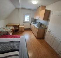 1 Zimmer möbliert, 1 Bad mit Wanne u. Waschmaschine - Wernberg-Köblitz