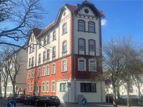 Foto - Renovierte 3-Zimmer DG-Wohnung - zentral und hell mit EBK