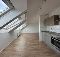 Ideal für Berufspendler: 1 ZKB, EBK, Stellplatz, in Saarbrücken