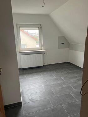 Foto - ERSTBEZUG IN NEU SANIERTE 3 ZIMMER WOHNUNG