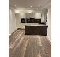 Exklusive Bürofläche mit Bad und Einbauküche in zentraler Lage - Reinfeld (Holstein)