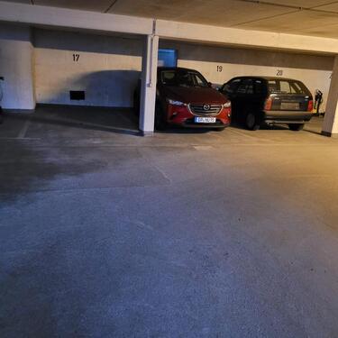 Foto - KFZ-Stellplatz in Kirchheim Nähe Medius-Klinik