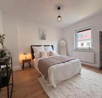 Stilvoll modernisierte 2-Zimmerwohnung – Sofort verfügbar - Bremen Burglesum