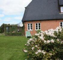DHH mit großem Garten in LangenhornAddebüll zu vermieten