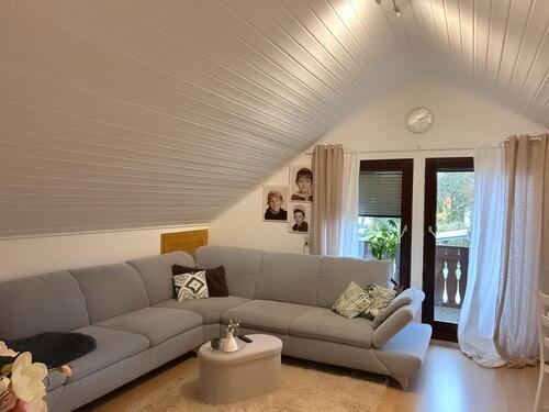 Foto - 2-Zimmer DG-Wohnung - 800,00 EUR Kaltmiete,