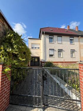 Foto - solide Doppelhaushälfte mit viel Platz in Hecklingen zu verkaufen