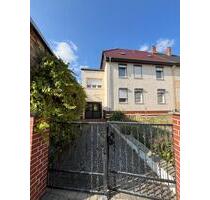 solide Doppelhaushälfte mit viel Platz in Hecklingen zu verkaufen