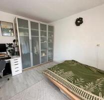 Großes WG-Zimmer mit Balkon zu Vermieten - Ludwigsburg