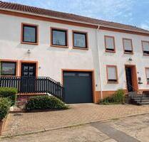 Großzügiges Bauernhaus als Doppelhaus mit viel Potenzial - Ayl