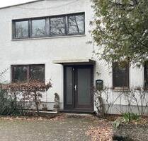 Wohn-Bürohaus in Pleinfeld - 1.400,00&nbsp;EUR Kaltmiete, ca.&nbsp; 200,00&nbsp;m&sup2; in Pleinfeld (PLZ: 91785)