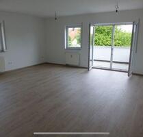Zentrumsnahe, helle 3-Zimmer-Wohnung mit EBK und Balkon - Laupheim