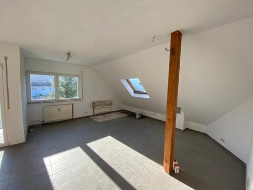 Foto - Helle 1-Zimmer-DG-Wohnung (34 m²) mit Balkon in Wannweil