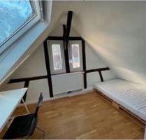 Zimmer in 5er WG frei Stuttgart