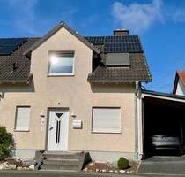 Gepflegte Doppelhaushälfte mit Garten in ruhiger Lage von Usingen